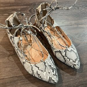 G.C. Faux snake skin lace up flat - women’s size 9